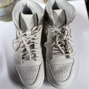 White High-Top Sneakers snake print
